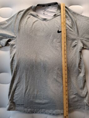 Nike Dri-FIT Men’s Grey Short-Sleeve Training Shirt